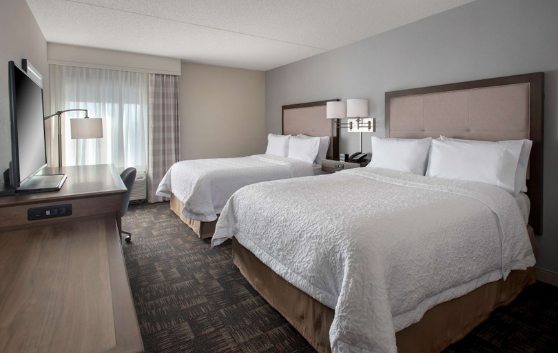 Bedroom 2, Hampton Inn Boston - Logan Airport, Boston