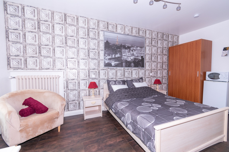 Bedroom 12