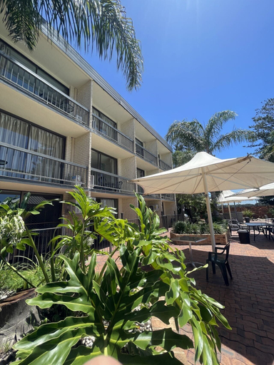Exterior & Views 2, El Lago Waters Motel, Wyong - South and West