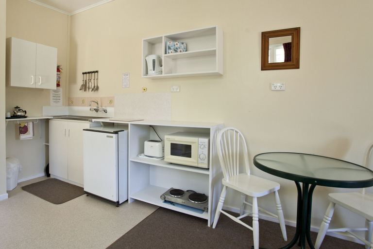 Others 5, The Station House Motel, Tasman