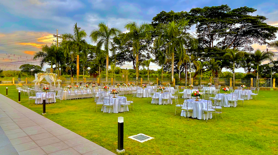 Business Facilities 5, Luisita Central Park Hotel , Tarlac City
