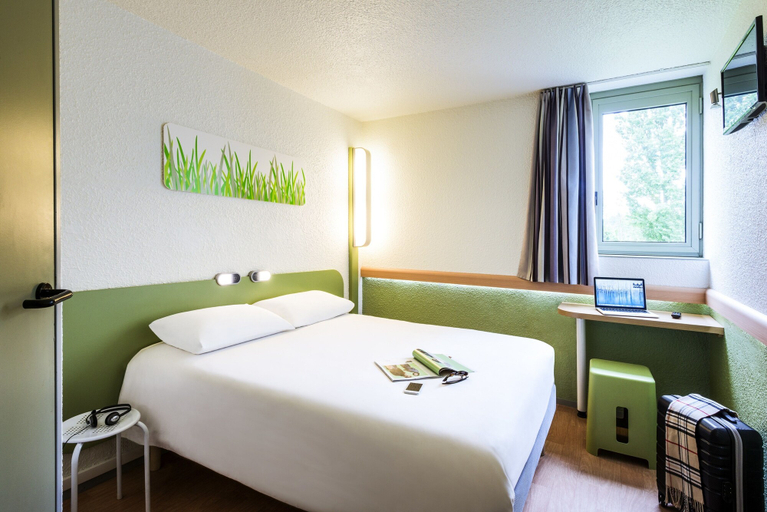 Bedroom 2, ibis budget Caen Nord Mémorial, Calvados