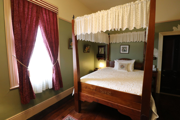Bedroom 2, The Exchange Beaconsfield - Offering Heritage Accommodation, West Tamar - Pt A