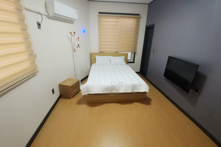Bedroom 2, Boryeong (Daecheon) Narae Pension, Boryeong