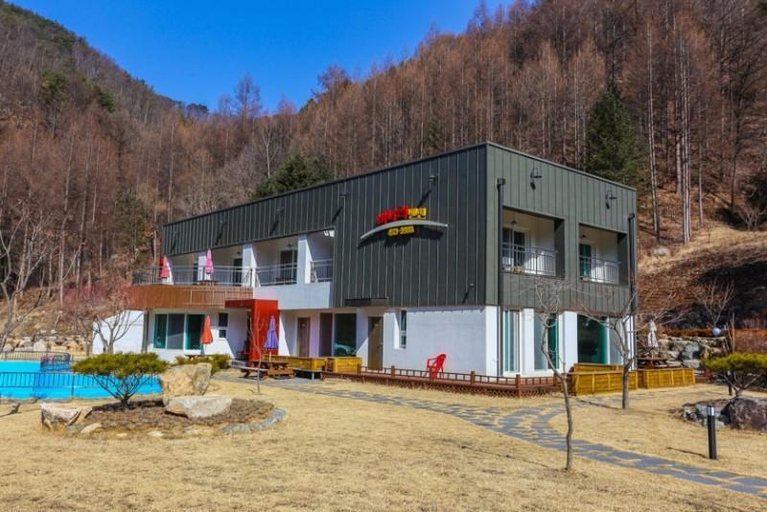 Others 3, Hongcheon Binari Pension, Hongcheon