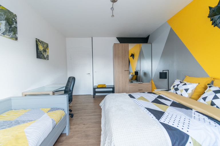 Bedroom 25