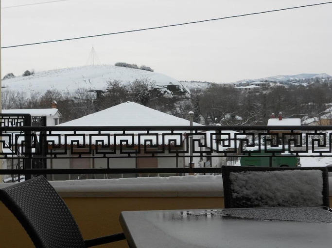 Others 3, Gogos Hotel, Thessaly