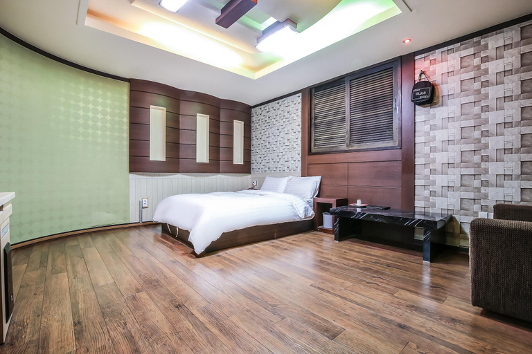 Bedroom 2, Jincheon S, Ansoeng