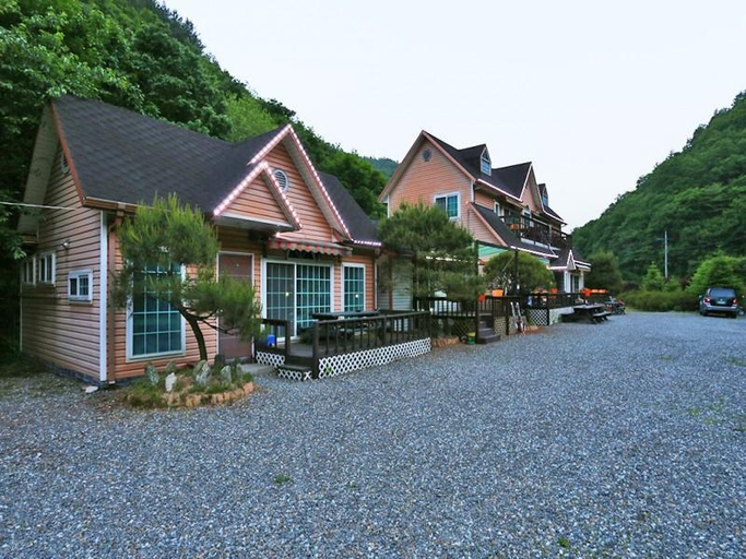 Exterior & Views 3, Hoengseong Jamjari Pension, Yangpyeong
