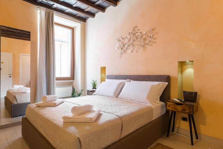 Bedroom 2, TrinitaDeiMonti Guest House, Rome
