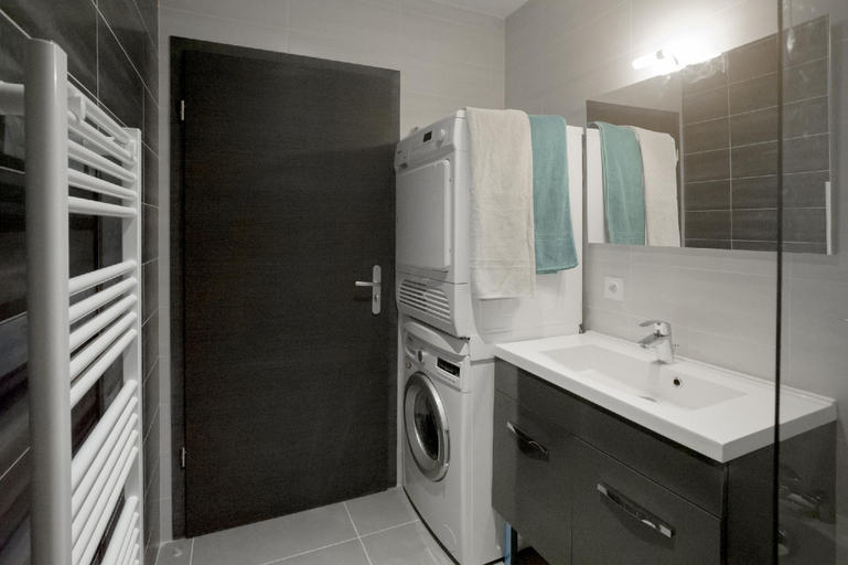 Bathroom 2, Appartement Mont Blanc - Vue Lac, Haute-Savoie