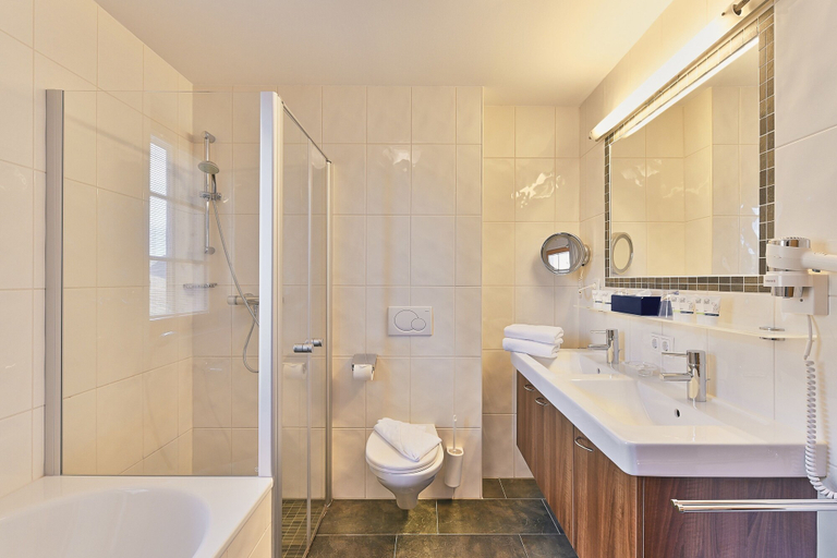 Bathroom 2, AlpinLodges Kühtai, Imst