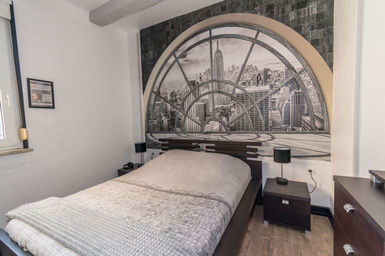Bedroom 18