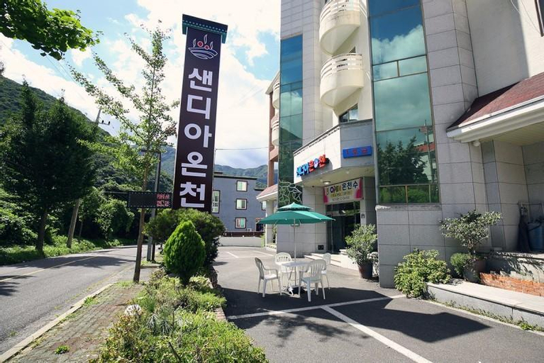 Ulsan Sandia Oncheon Pension, Ulju