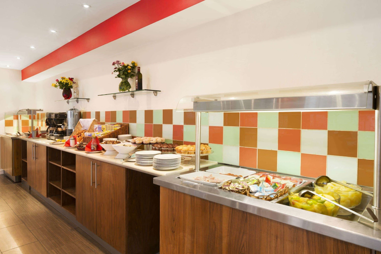 Food & Drinks 5, Ramada Hounslow - Heathrow East, London