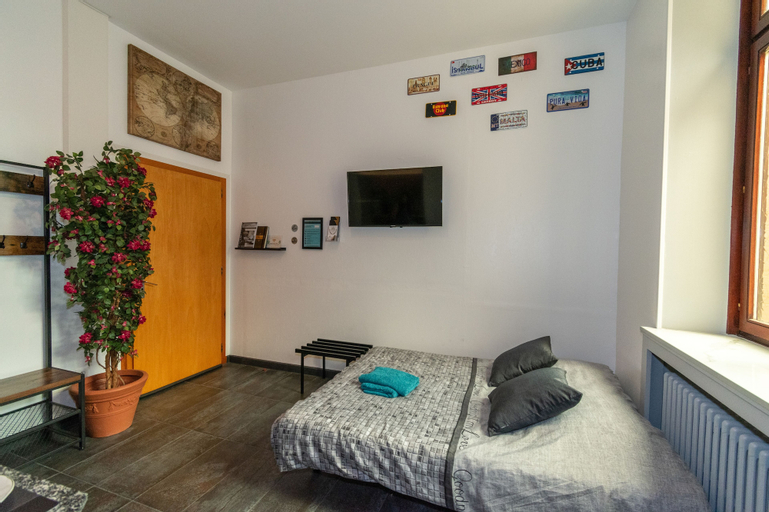 Bedroom 6