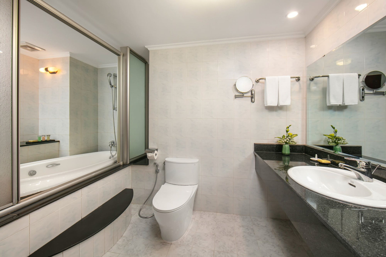 Bathroom 5, The Tray Hotel Hai Phong, Ngô Quyền