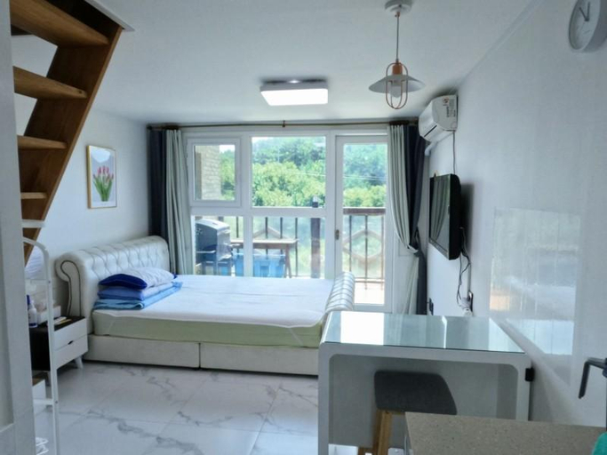 Bedroom, Eulwangri Leeum Pension, Jung