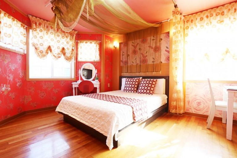 Bedroom 2, Taean (Anmyeondo) Navy Blue Pension, Taean