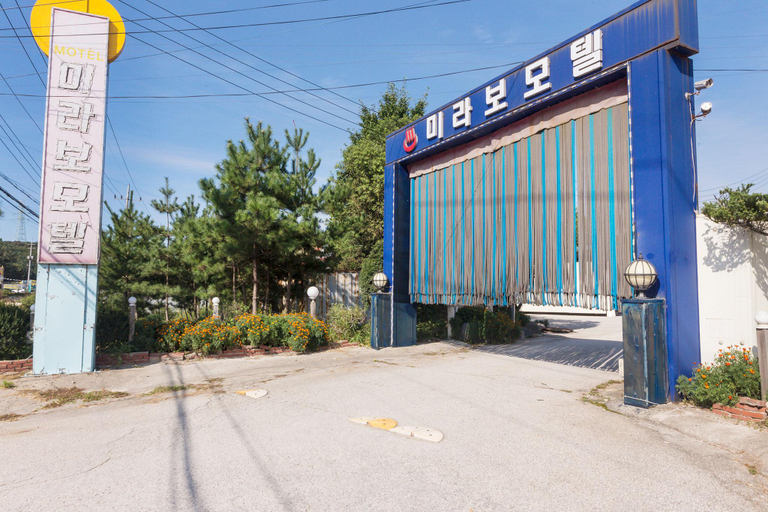 Exterior view 3, Pocheon (Sinbuk) Feel, Pocheon