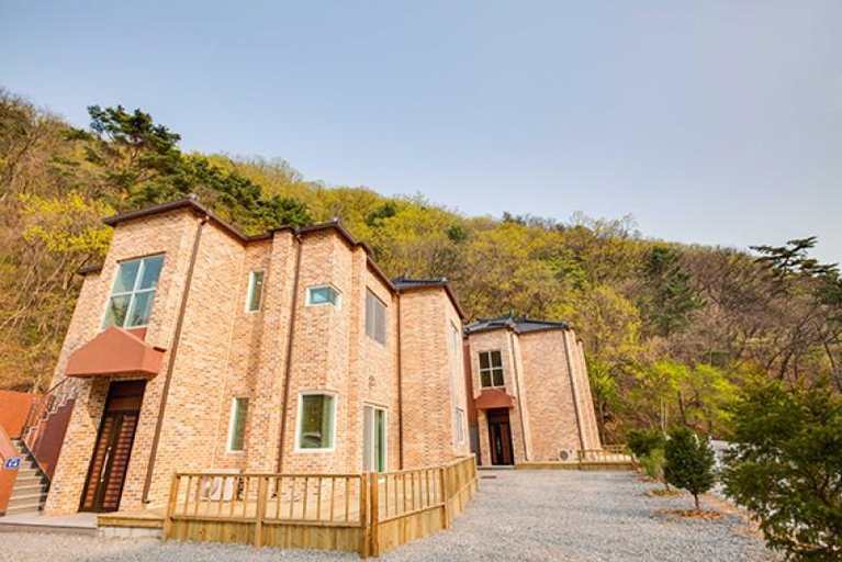 Others 3, Chungho Cehongho Pension, Gapyeong