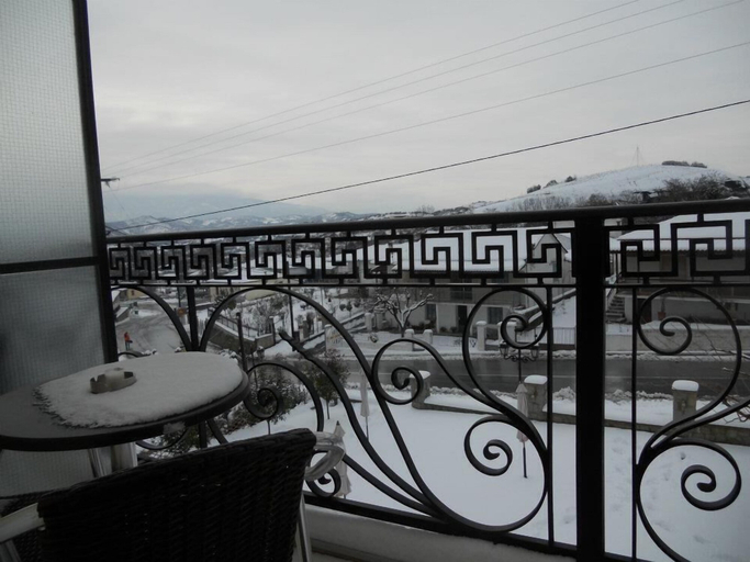 Others 5, Gogos Hotel, Thessaly