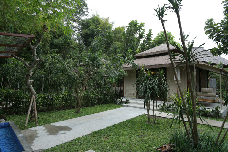 Exterior & Views 3