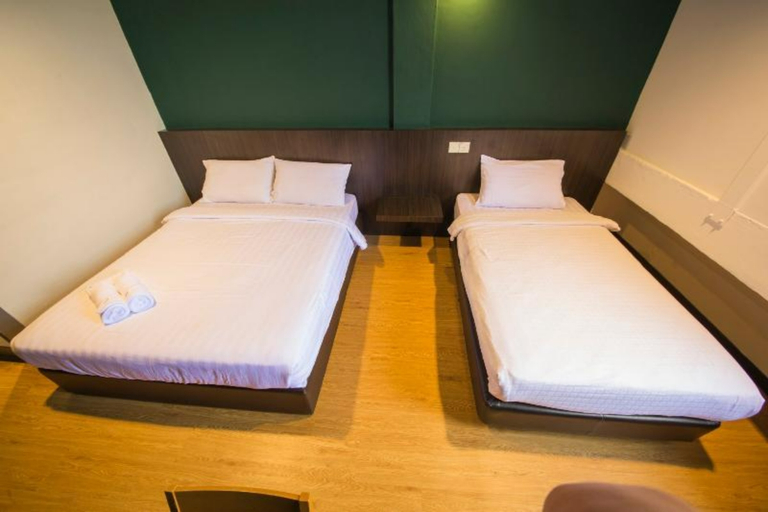 Bedroom 5, Room V @ Jalan Jenang, Batu Pahat