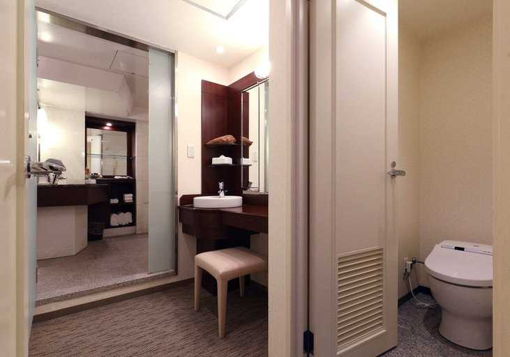 Bathroom 4, Nishitetsu Grand Hotel, Fukuoka
