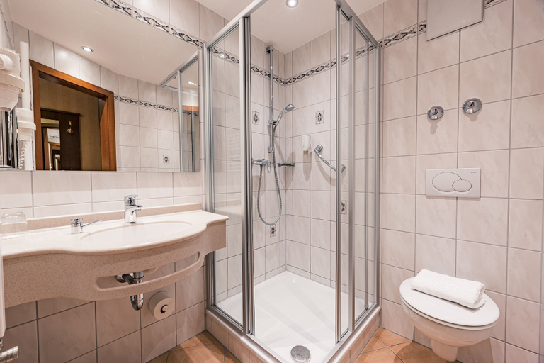 Bathroom 4, TOP VCH Hotel Wartburg Stuttgart, Stuttgart