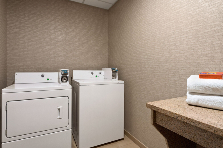 Bathroom, Courtyard By Marriott Tupelo, Lee