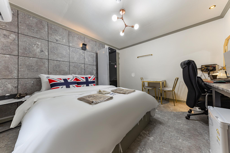 Bedroom 3, Gunsan JNK Classic Hotel - Red+, Gunsan