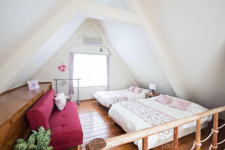 Bedroom 2, B27【Lilac】Walk to the beach&good access Aquarium ,, Onna