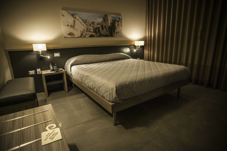 Bedroom 3, La Sosta Motel, Matera