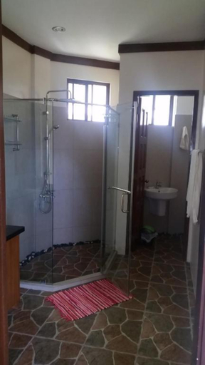 Bathroom 5, Infinity Heights Resort, Siquijor