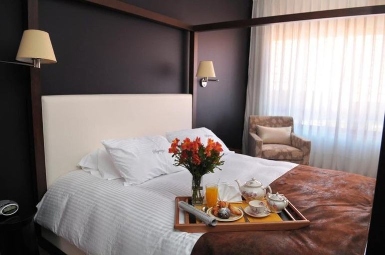 Bedroom 3, Regency Park Hotel, n.a349