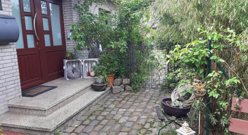 Exterior & Views 2, Bassener Monteurwohnung, Verden