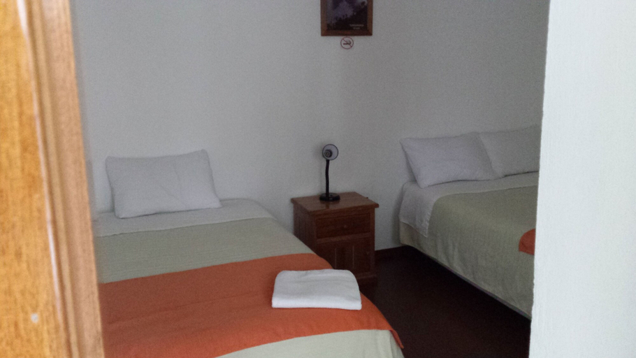 Bedroom 3, Heritage Inn, Quito