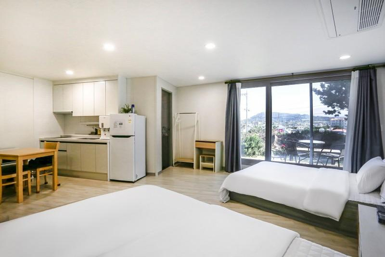 2, Jeju Aewol Sea & Star Pension, Jeju