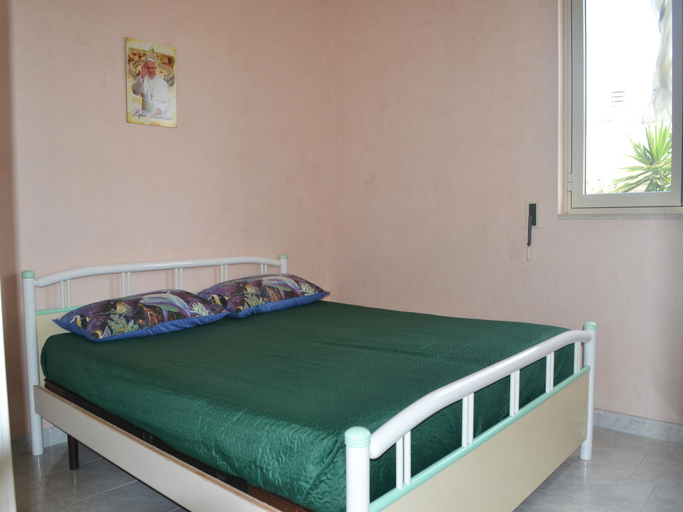 Others 5, Central Holiday Home With Terrace And Garden Parking Available, Lecce