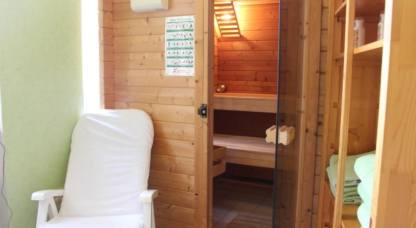 Bedroom 2, An der Persiluhr Stadt-gut-Hotel, Unna