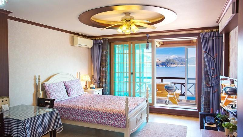 Bedroom 2, Namhae The Eunbitara Pension, Namhae