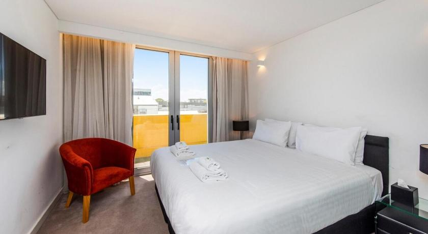 Bedroom 2, Stylish Room - Enjoy City Views on Rooftop Terrace, Perth