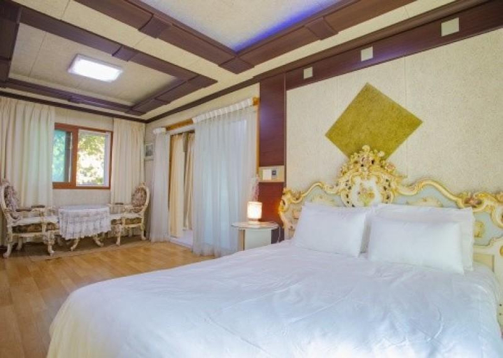 Bedroom 2, Gwangju Toechon Jeongon Pension, Gwangju