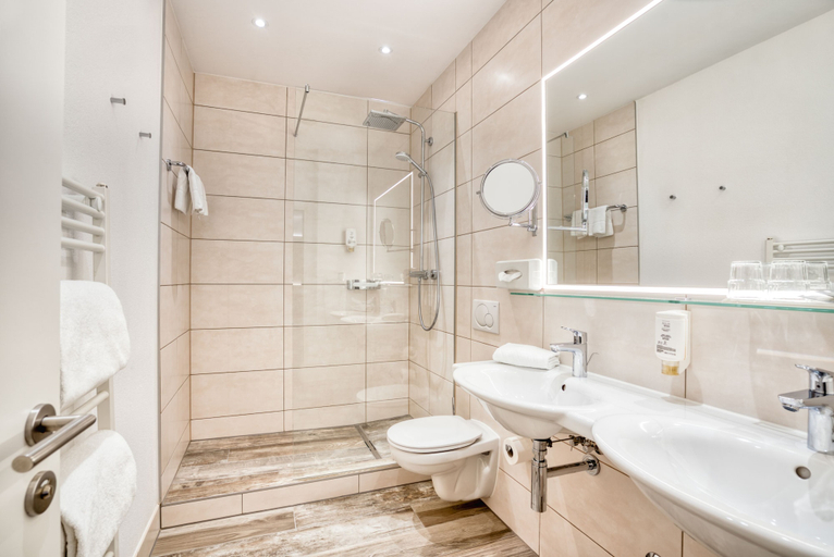Bathroom 4, Hotel Leipziger Hof, Innsbruck