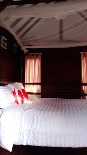 Bedroom 12