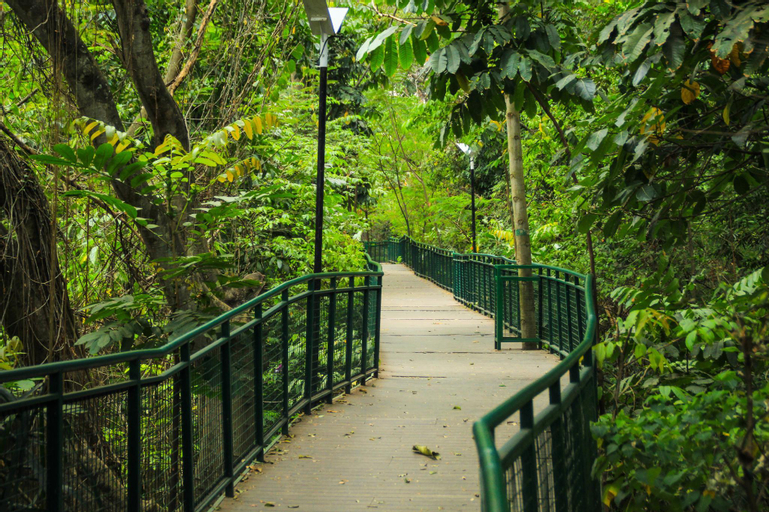 Nearby Landmark 5, Meyeakan Apartemen Dekat Wisata Alam Lembang, Bandung