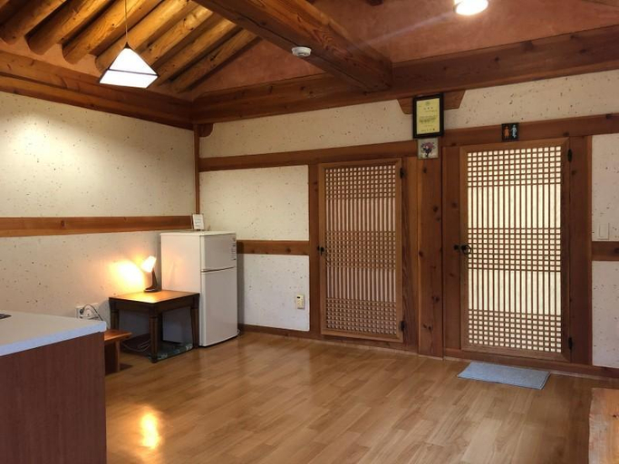 Others 4, Hadong Chamjoeun Gung Pension, Namwon