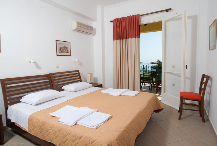 Bedroom 3, Zarkadis Beach Apartments, Ionian Islands