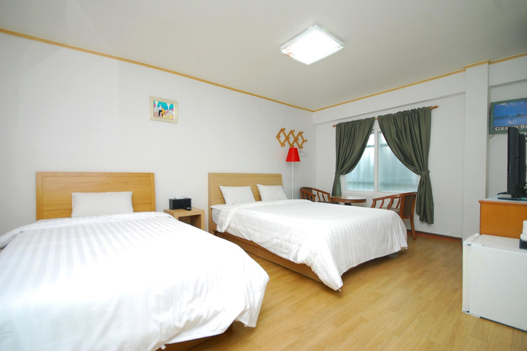 Bedroom 3, Gangneung (Jeongdongjin) M, Gangneung